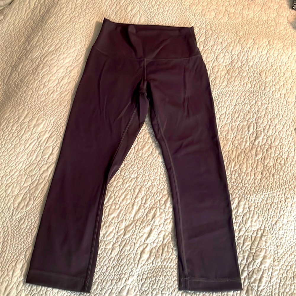 Lululemon high times crop leggings sz 4 color: eggplant/purple, luxtreme fabric